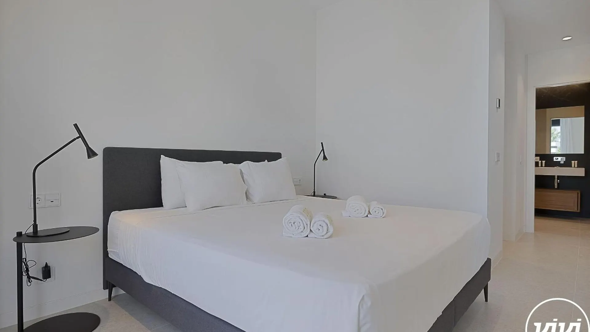 Vivi Homes - Aura Pool, Sauna, Spa, Gym & Sea View トレモリノス